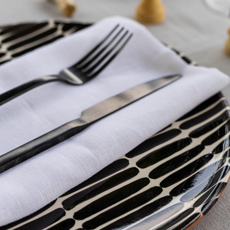 white linen napkins