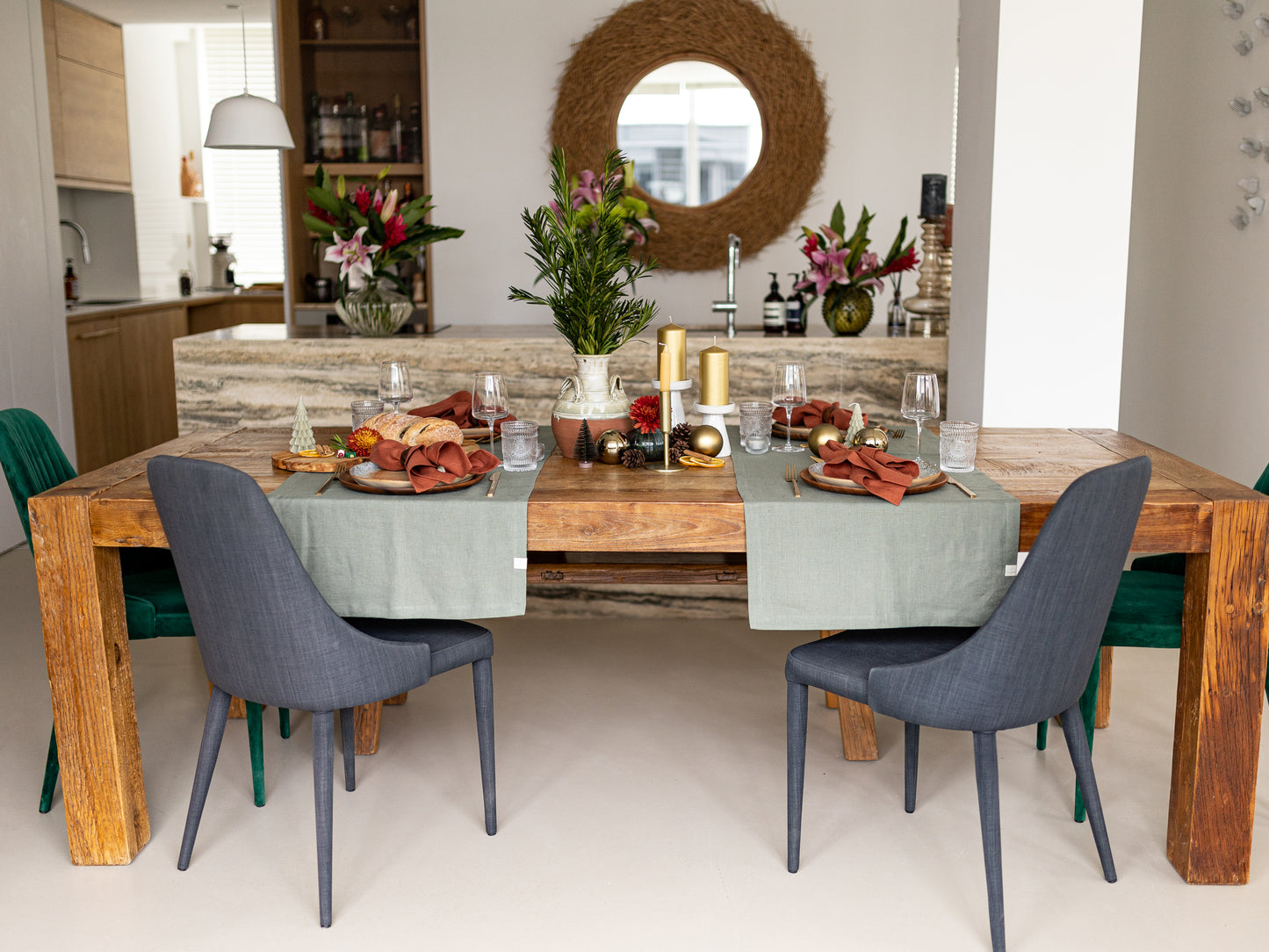 Table runner Olive